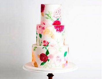 Свадебный торт с росписью Цветами