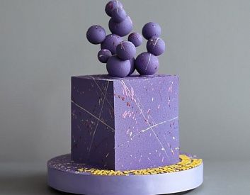 Торт «Сиреневые шарики»