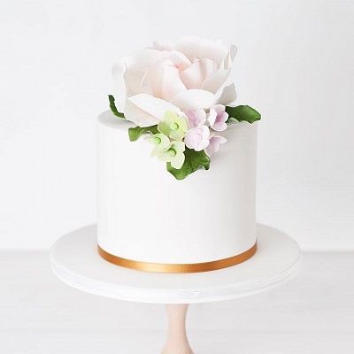 Одноярусный Свадебный торт с белым цветком на заказ