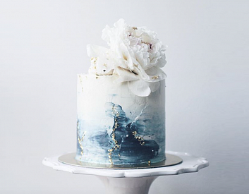 Свадебный торт с цветами 7