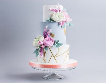 Свадебный торт с Цветами пионами